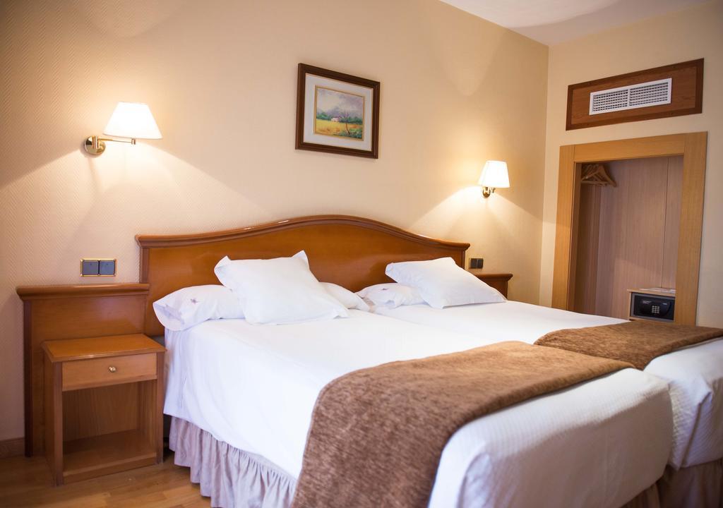 Angeles & Hotel 4*