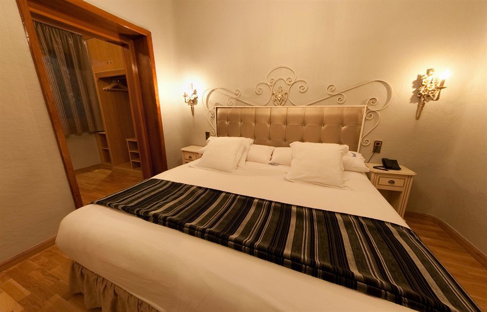 Hotel Angeles &